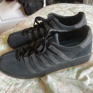 Black K Swiss size 11
